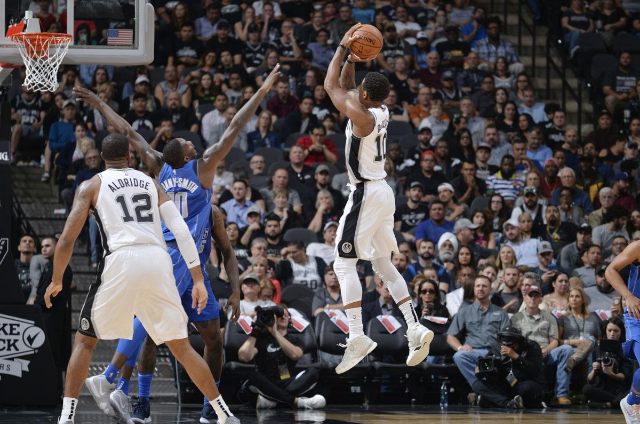  马刺战胜活塞终结十九连败  