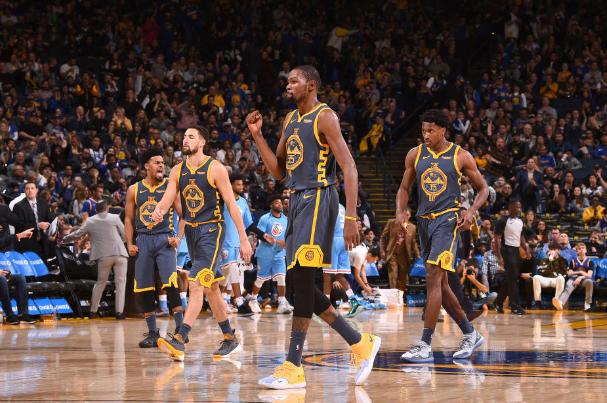  勇士三分雨倾盆而下轻取国王收获五连胜佳绩